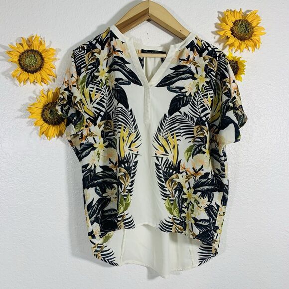 Rose & Olive Floral Oversized Short Sleeve Blouse Size Small Women’s - Picture 1 of 7